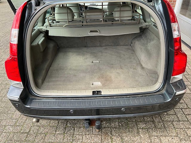 Volvo - v70 - 2.4d edition sport - personenauto - 2006 - afbeelding 13 van  27