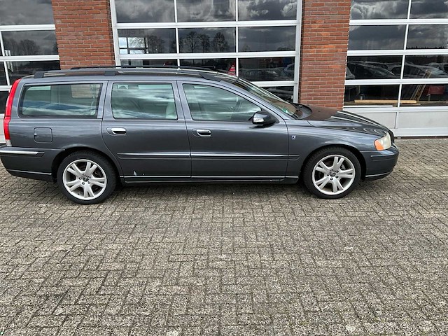Volvo - v70 - 2.4d edition sport - personenauto - 2006 - afbeelding 22 van  27