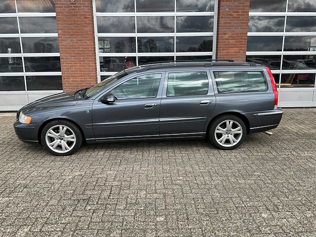 Volvo - v70 - 2.4d edition sport - personenauto - 2006 - afbeelding 26 van  27