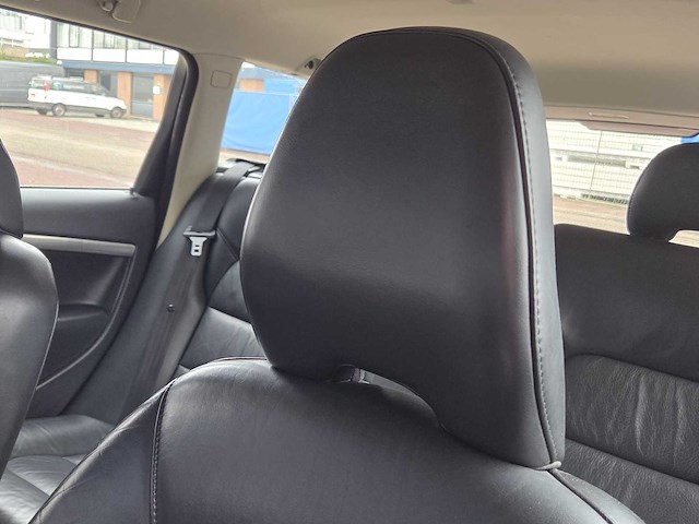 Volvo - v70 - 2.4d limited edition - 2009 - personenauto - 64-jgz-9 - afbeelding 11 van  15