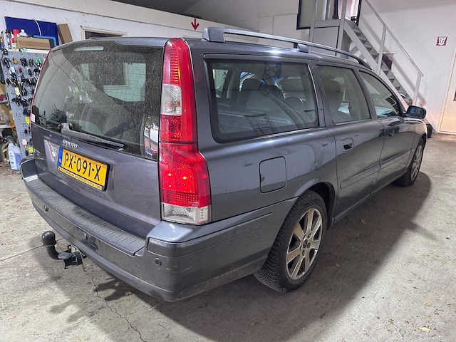 Volvo - v70 - 2.4d summum - px-091-x - afbeelding 18 van  22