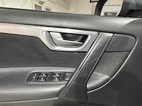 Volvo - v70 - 2.5 t automaat- hbg-88-t - afbeelding 2 van  19