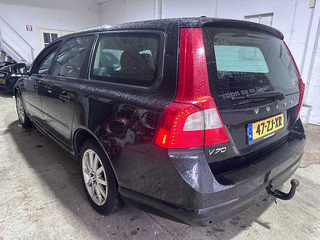 Volvo - v70 - 2.5 turbo momentum - 47-zj-xr- 2008 - afbeelding 10 van  17