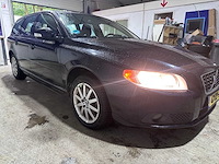 Volvo - v70 - 2.5 turbo momentum - 47-zj-xr- 2008 - afbeelding 14 van  17