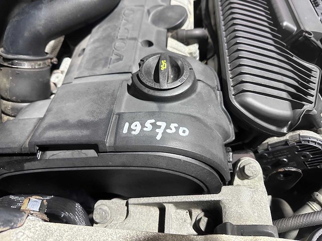 Volvo - v70 - 2.5 turbo momentum - 47-zj-xr- 2008 - afbeelding 14 van  21