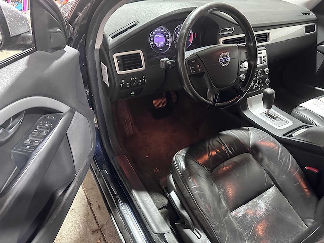 Volvo - v70 - 2.5t momentum automaat- 8-stx-98 - afbeelding 14 van  15