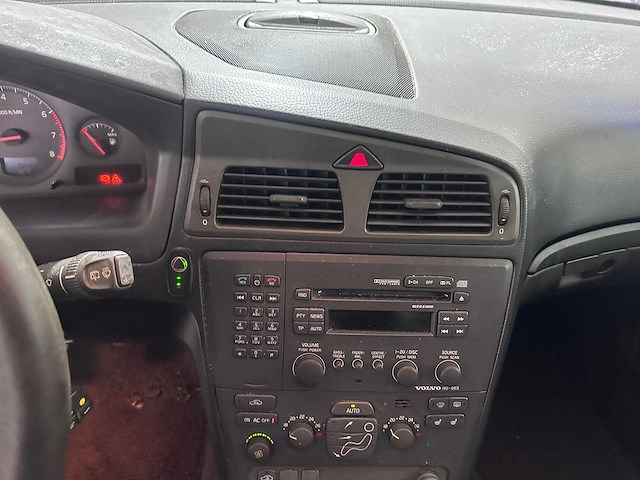 Volvo - v70 cross country - 2.4 t comfort line - 47-gr-lg- 2001 - afbeelding 4 van  19