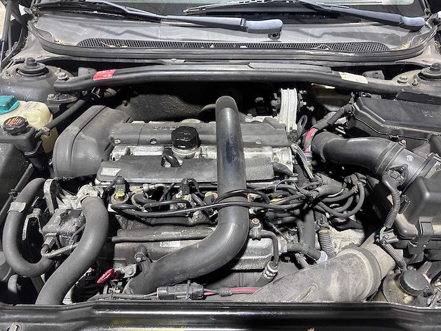 Volvo - v70 cross country - 2.4 t comfort line - 47-gr-lg- 2001 - afbeelding 10 van  19