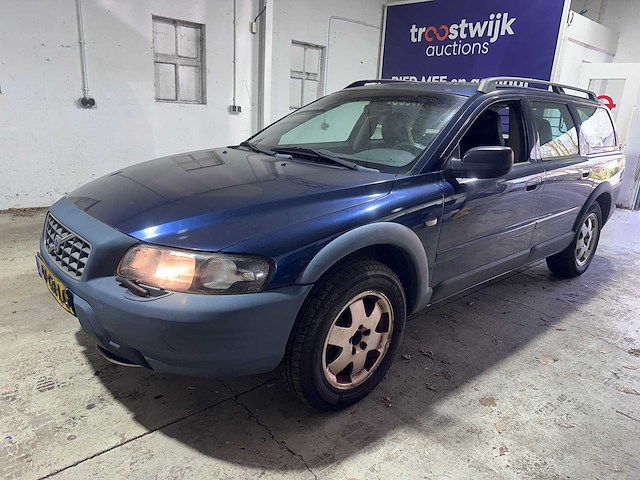 Volvo - v70 cross country - 2.4 t comfort line - 47-gr-lg- 2001 - afbeelding 1 van  19