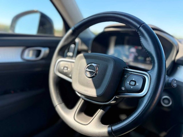 Volvo - xc40 - 1.5 recharge t4 plug-in hybrid inscription - 2021 - l-003-px - personenauto - afbeelding 2 van  15