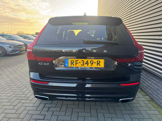Volvo - xc60 - 2.0 d4 awd r-design - car - 2017|rf-349-r|iaw - afbeelding 12 van  18