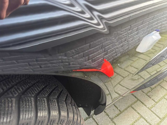 Volvo - xc60 - 2.0 d4 awd r-design - car - 2017|rf-349-r|iaw - afbeelding 17 van  18