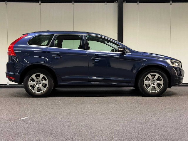 Volvo - xc60 - 2.0 d4 fwd momentum - car - 2014|1-xnn-57|iaw - afbeelding 16 van  26