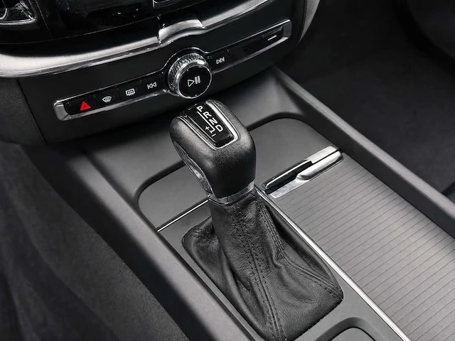 Volvo - xc60 - 2.0 t5 awd inscr. l-318-gh 2018 iaw - afbeelding 12 van  32