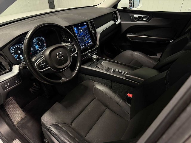 Volvo - xc60 - 2.0 t5 awd inscr. l-318-gh 2018 iaw - afbeelding 2 van  30