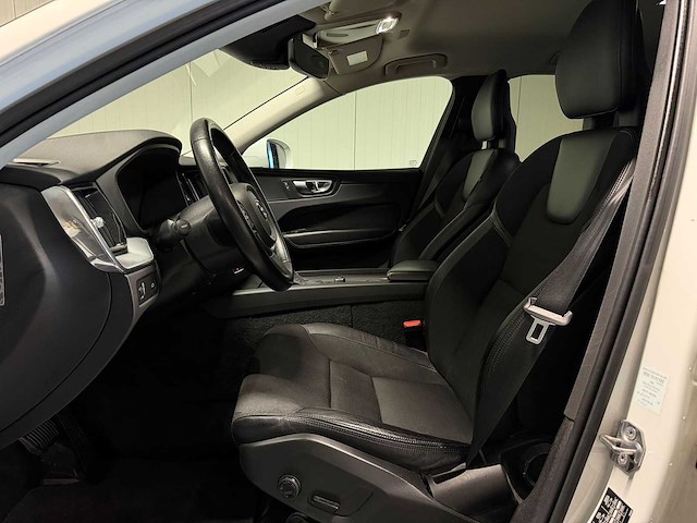 Volvo - xc60 - 2.0 t5 awd inscr. l-318-gh 2018 iaw - afbeelding 19 van  30