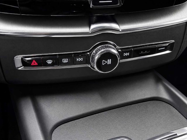 Volvo - xc60 - 2.0 t5 awd inscr. l-318-gh 2018 iaw - afbeelding 12 van  18