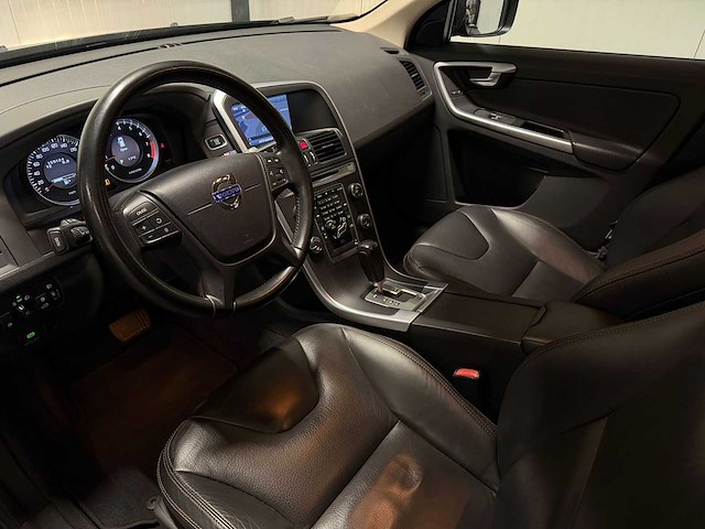 Volvo - xc60 - 2.0t kinetic 2011 37-rbr-1 iaw - afbeelding 2 van  24