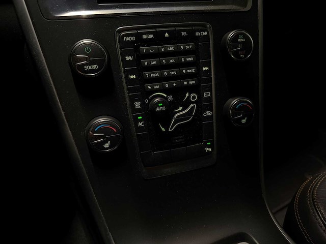 Volvo - xc60 - 2.0t kinetic 2011 37-rbr-1 iaw - afbeelding 10 van  24