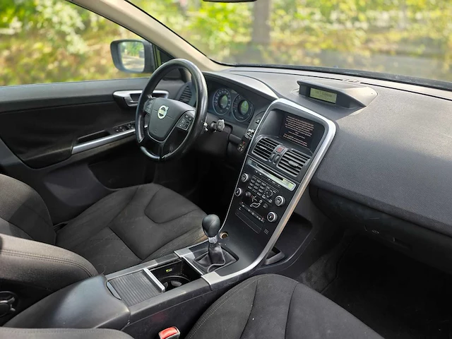 Volvo - xc60 - 2.4d - 2009 - 92-kbz-6 - personenauto - afbeelding 6 van  16