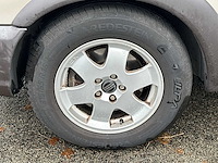 Volvo - xc70 - 2.5 t - car - 2002 - afbeelding 13 van  31