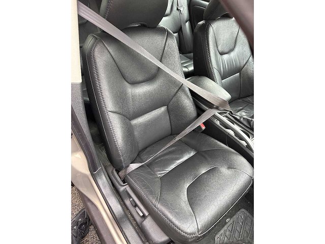 Volvo - xc70 - 2.5 t - car - 2002 - afbeelding 17 van  31