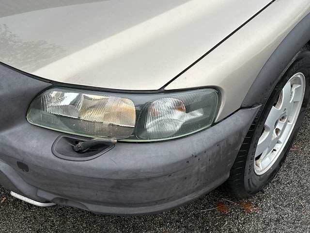 Volvo - xc70 - 2.5 t - car - 2002 - afbeelding 18 van  31