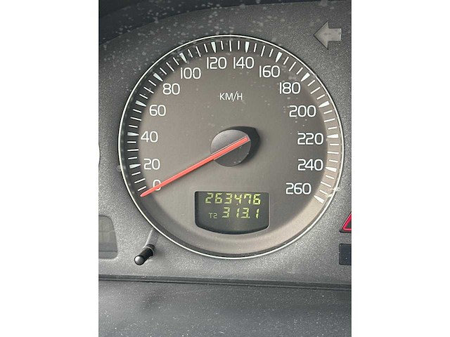 Volvo - xc70 - 2.5 t - car - 2002 - afbeelding 28 van  31