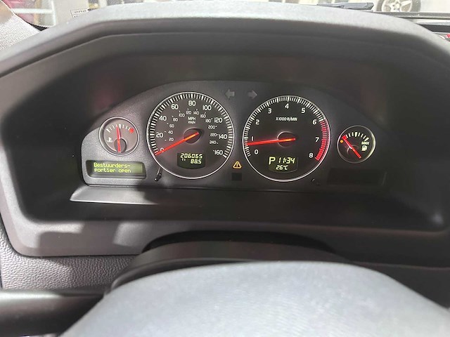 Volvo - xc70 - 2.5 t summum awd automaat- 89-nnr-8- 2006 - afbeelding 2 van  22