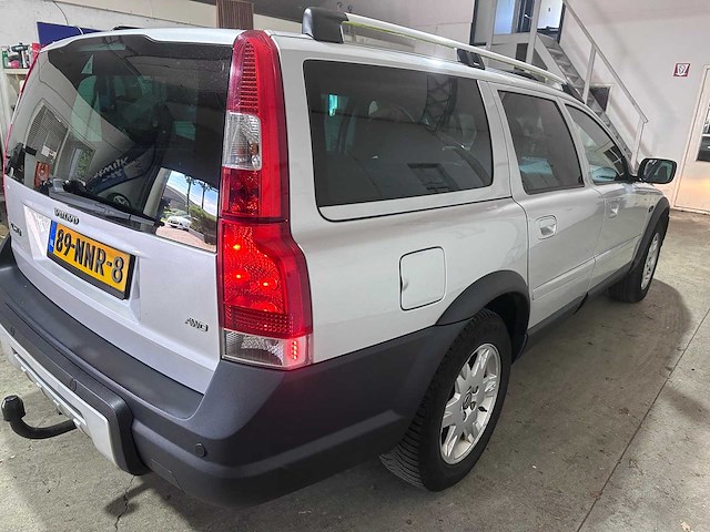 Volvo - xc70 - 2.5 t summum awd automaat- 89-nnr-8- 2006 - afbeelding 18 van  22