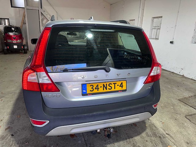 Volvo - xc70 - 3.2 kinetic automaat- 34-nst-4- 2008 - afbeelding 13 van  19
