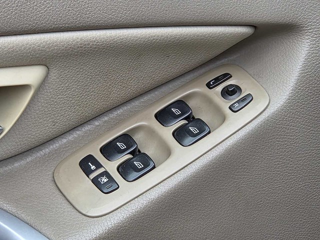 Volvo - xc90 - 2.5 t - awd - 2003 - rs-284-x - personenauto - afbeelding 14 van  23
