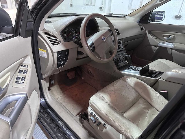 Volvo - xc90 - 2.5 t exclusive automaat- 35-pj-sr- 2004 - afbeelding 15 van  17