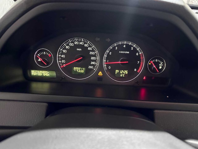Volvo - xc90 - 4.4 v8 momentum automaat- k-459-jv - afbeelding 2 van  22
