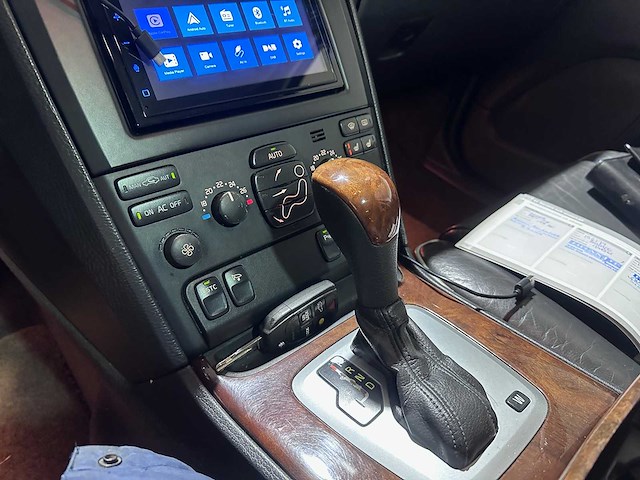 Volvo - xc90 - 4.4 v8 momentum automaat- k-459-jv - afbeelding 6 van  22