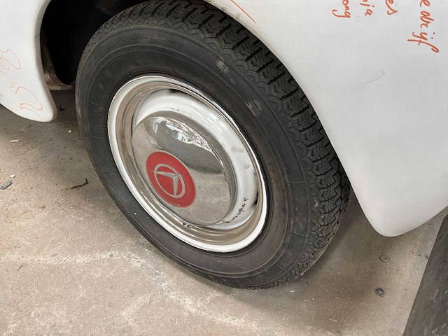 Volvo 544 katterug oldtimer projectauto - afbeelding 3 van  9