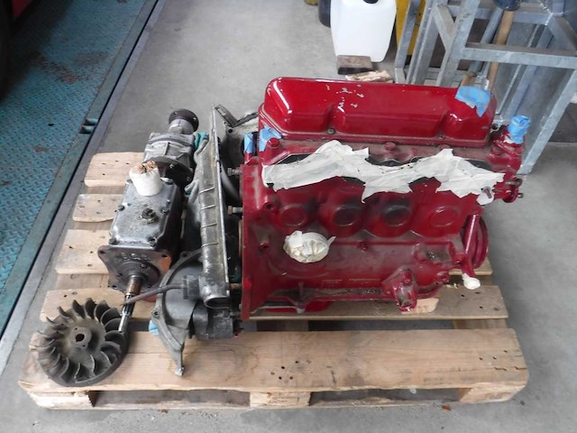 Volvo b18 engine block | legendary swedish classic engine - afbeelding 11 van  14