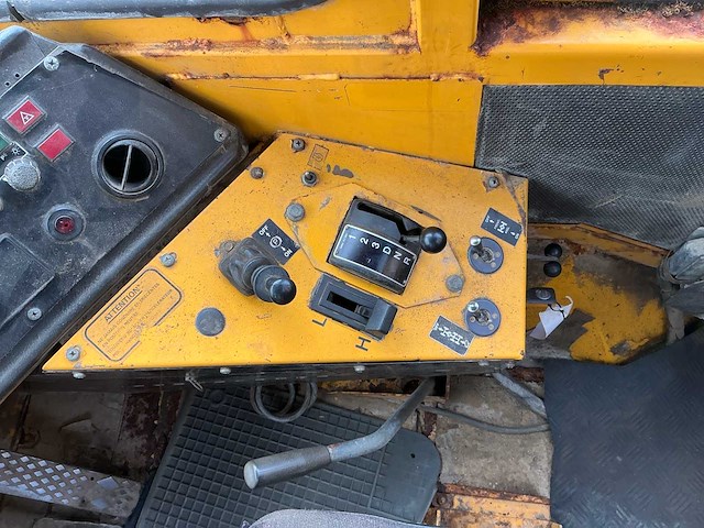 Volvo bm a25c 6x6 dumptruck - afbeelding 23 van  27