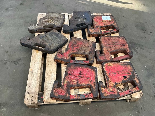 Volvo bm/reims frontgewicht (8x) - afbeelding 1 van  7