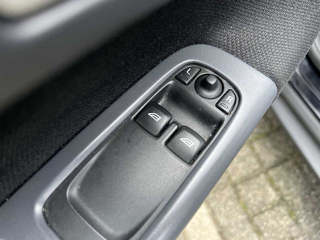 Volvo c30 1.6 kinetic 2010 | 53-lhk-1 i - afbeelding 3 van  20