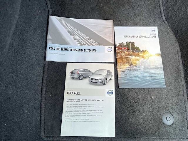 Volvo c30 1.6 kinetic 2010 | 53-lhk-1 i - afbeelding 13 van  20