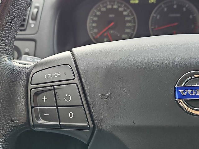 Volvo c30 1.6 momentum | 52-tx-zn - afbeelding 13 van  25