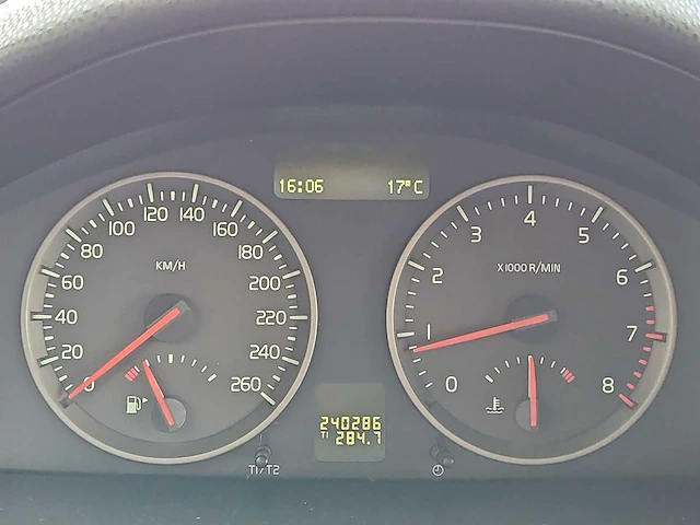 Volvo c30 1.6 momentum | 52-tx-zn - afbeelding 8 van  25