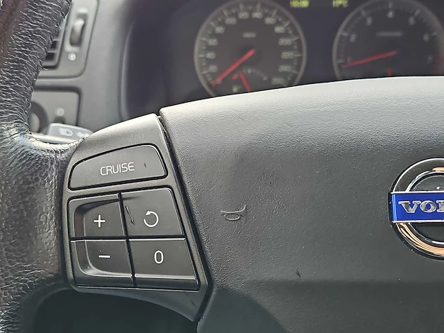 Volvo c30 1.6 momentum | 52-tx-zn - afbeelding 13 van  25