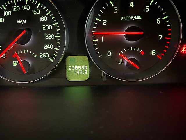 Volvo c30 1.8 sport, 81-hgk-5 - afbeelding 2 van  18