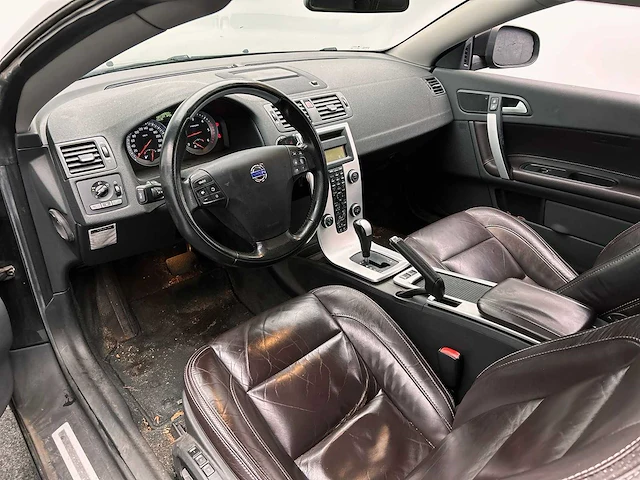Volvo c70 convertible 2.0 d3 summum 2010 | 01-lts-6 - afbeelding 10 van  51