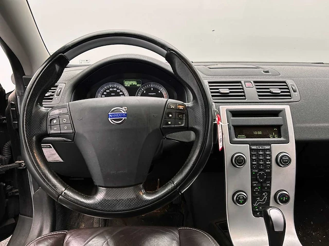 Volvo c70 convertible 2.0 d3 summum 2010 | 01-lts-6 - afbeelding 31 van  51
