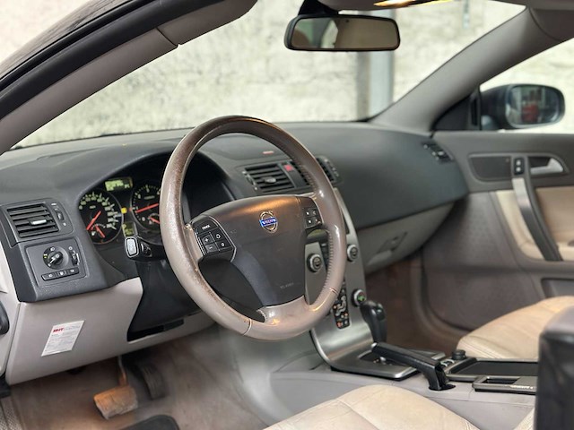 Volvo c70 convertible 2.4 d5 momentum 177pk 2007, 05-xl-ll - afbeelding 16 van  38