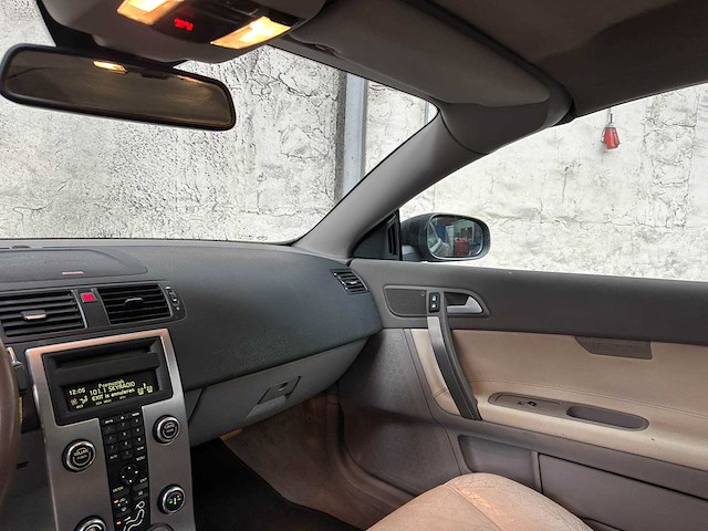 Volvo c70 convertible 2.4 d5 momentum 177pk 2007, 05-xl-ll - afbeelding 18 van  38