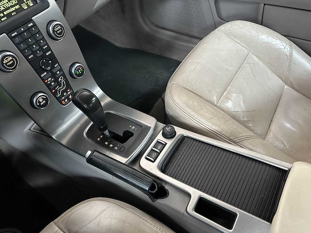 Volvo c70 convertible 2.4 d5 momentum 177pk 2007, 05-xl-ll - afbeelding 25 van  38